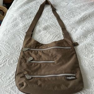 Baggalini crossbody bag. Brown/khaki ~10.5x9” bag GUC